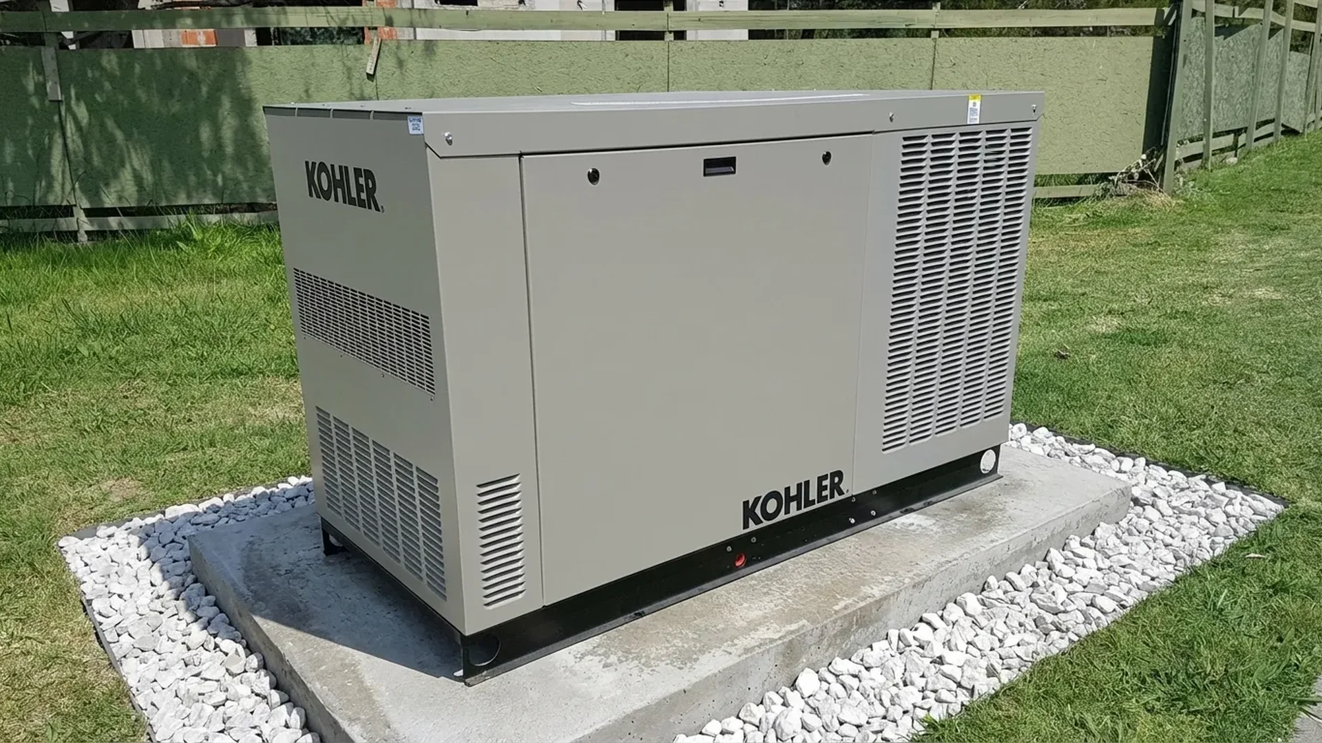Grupo electrógeno a gas Kohler residencial automático de respaldo continuo